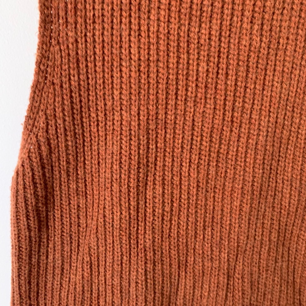 ⭐️ Free People | Burnt Orange Sleeveless Sweater - Picture 11 of 11